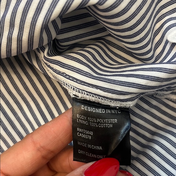 INTERMIX Detailed Top - Picture 4 of 5